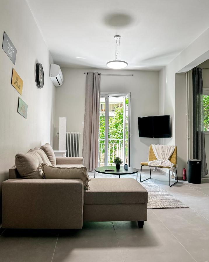 Metro Chic Haven: Modernized Urban Studio Near The Tram Athene Buitenkant foto