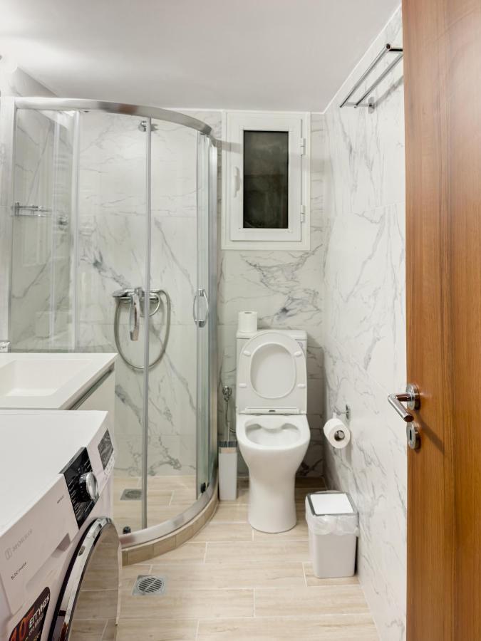 Metro Chic Haven: Modernized Urban Studio Near The Tram Athene Buitenkant foto