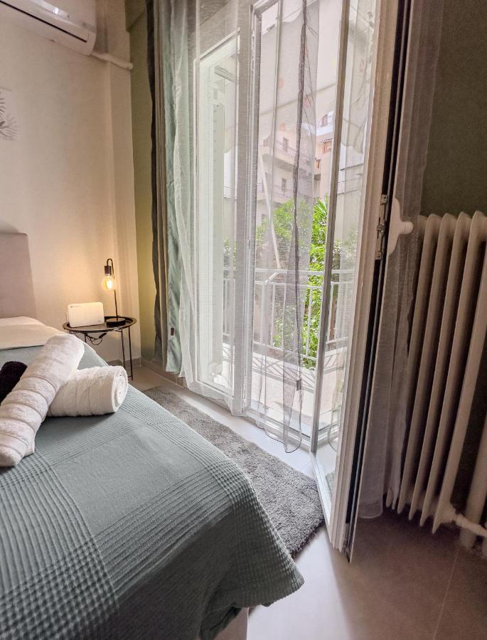 Metro Chic Haven: Modernized Urban Studio Near The Tram Athene Buitenkant foto