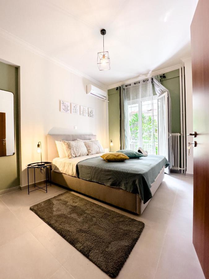 Metro Chic Haven: Modernized Urban Studio Near The Tram Athene Buitenkant foto