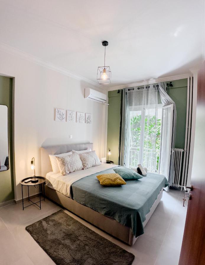 Metro Chic Haven: Modernized Urban Studio Near The Tram Athene Buitenkant foto