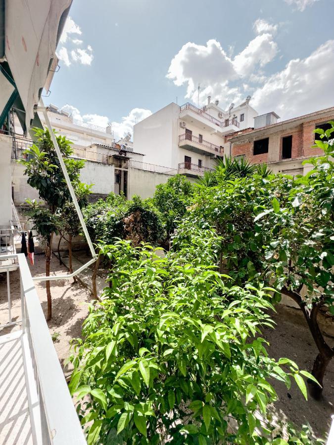 Metro Chic Haven: Modernized Urban Studio Near The Tram Athene Buitenkant foto